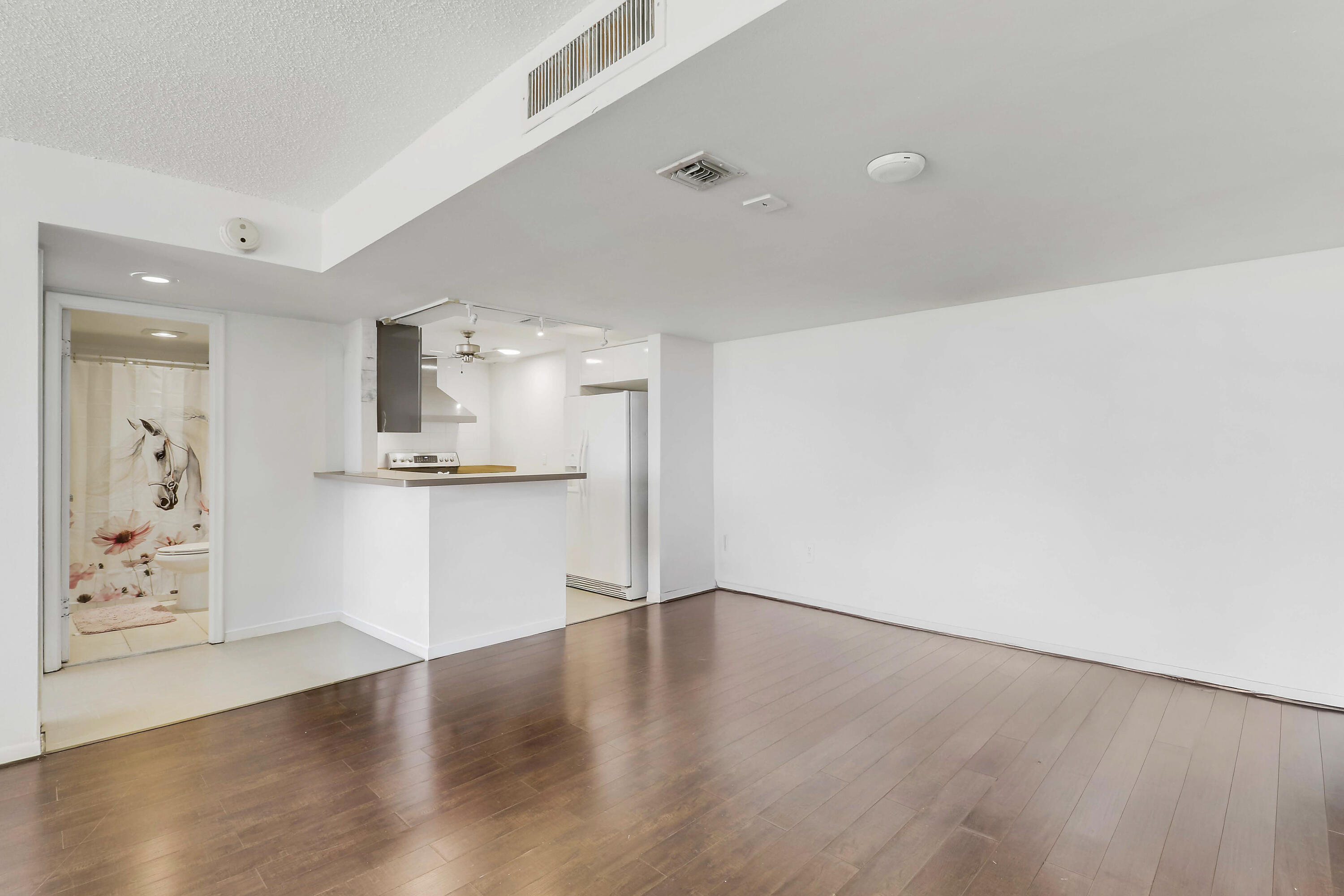 PALM BEACH HOUSE CONDO - Residential