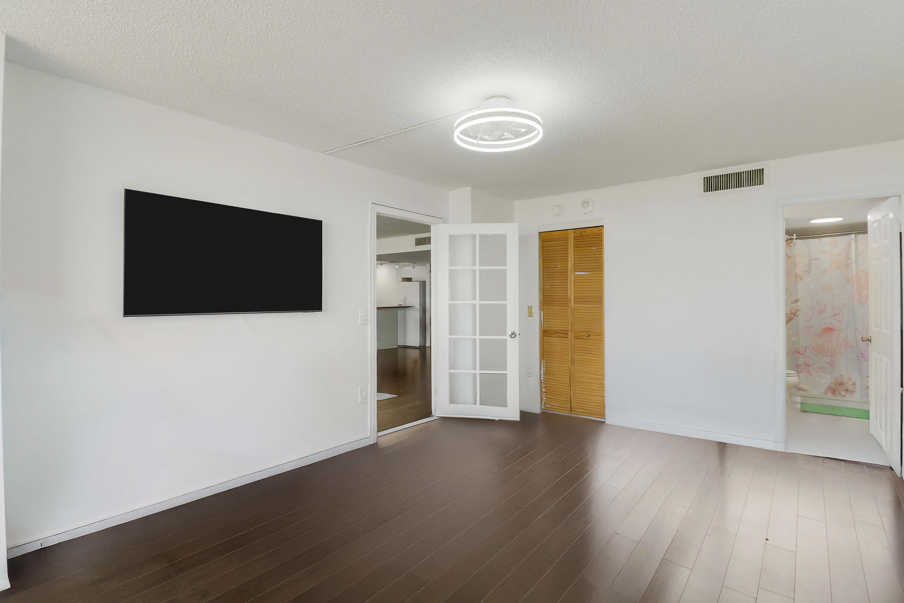 PALM BEACH HOUSE CONDO - Residential