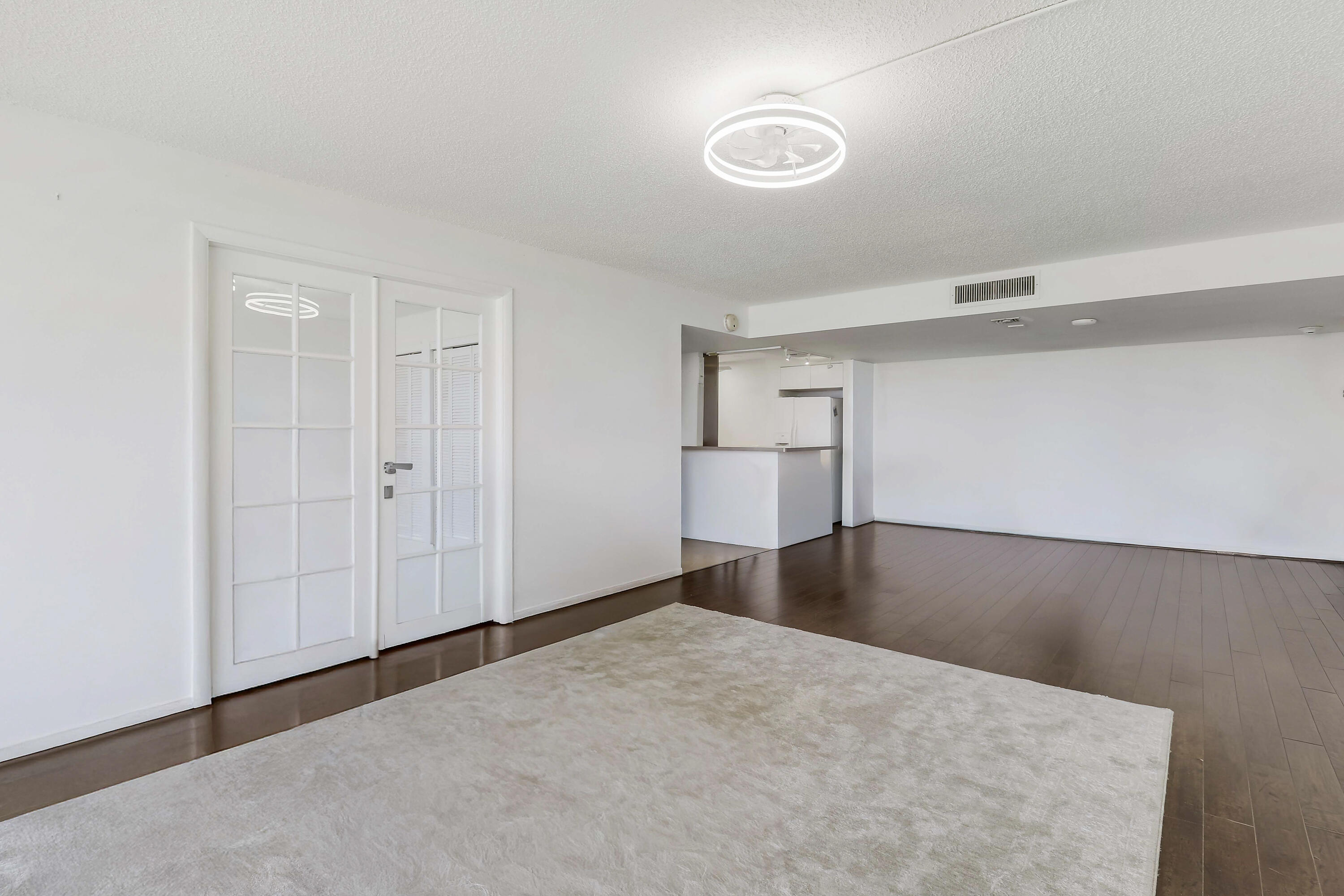 PALM BEACH HOUSE CONDO - Residential