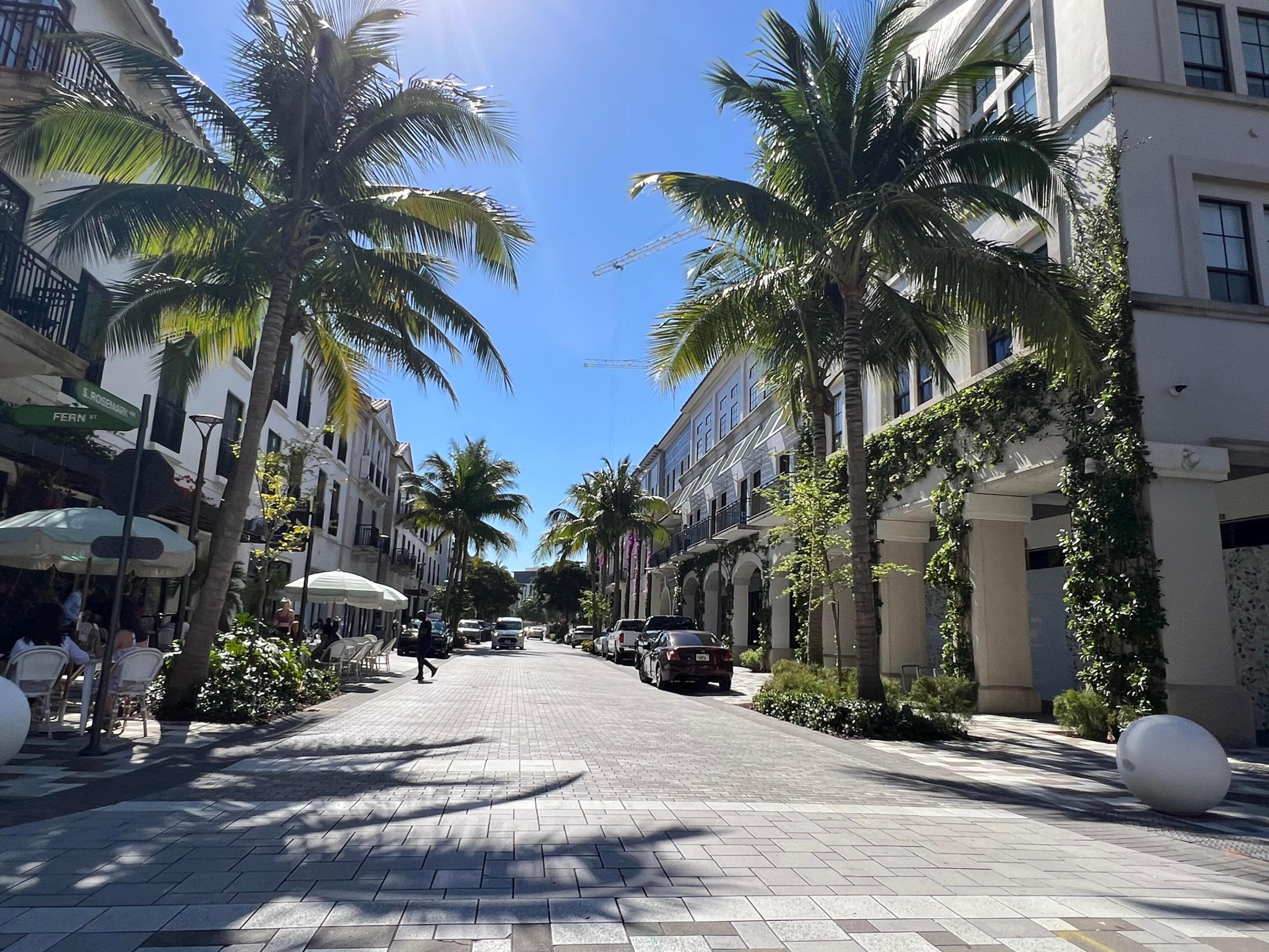 PALM BEACH HOUSE CONDO - Residential