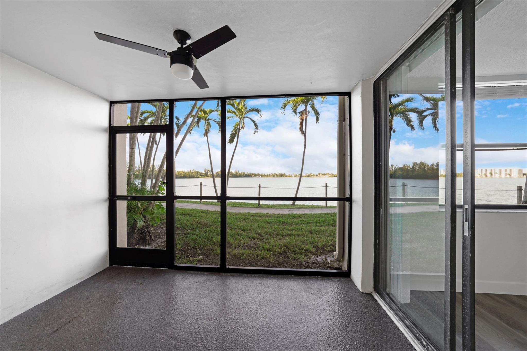118 Lake Emerald Dr 107