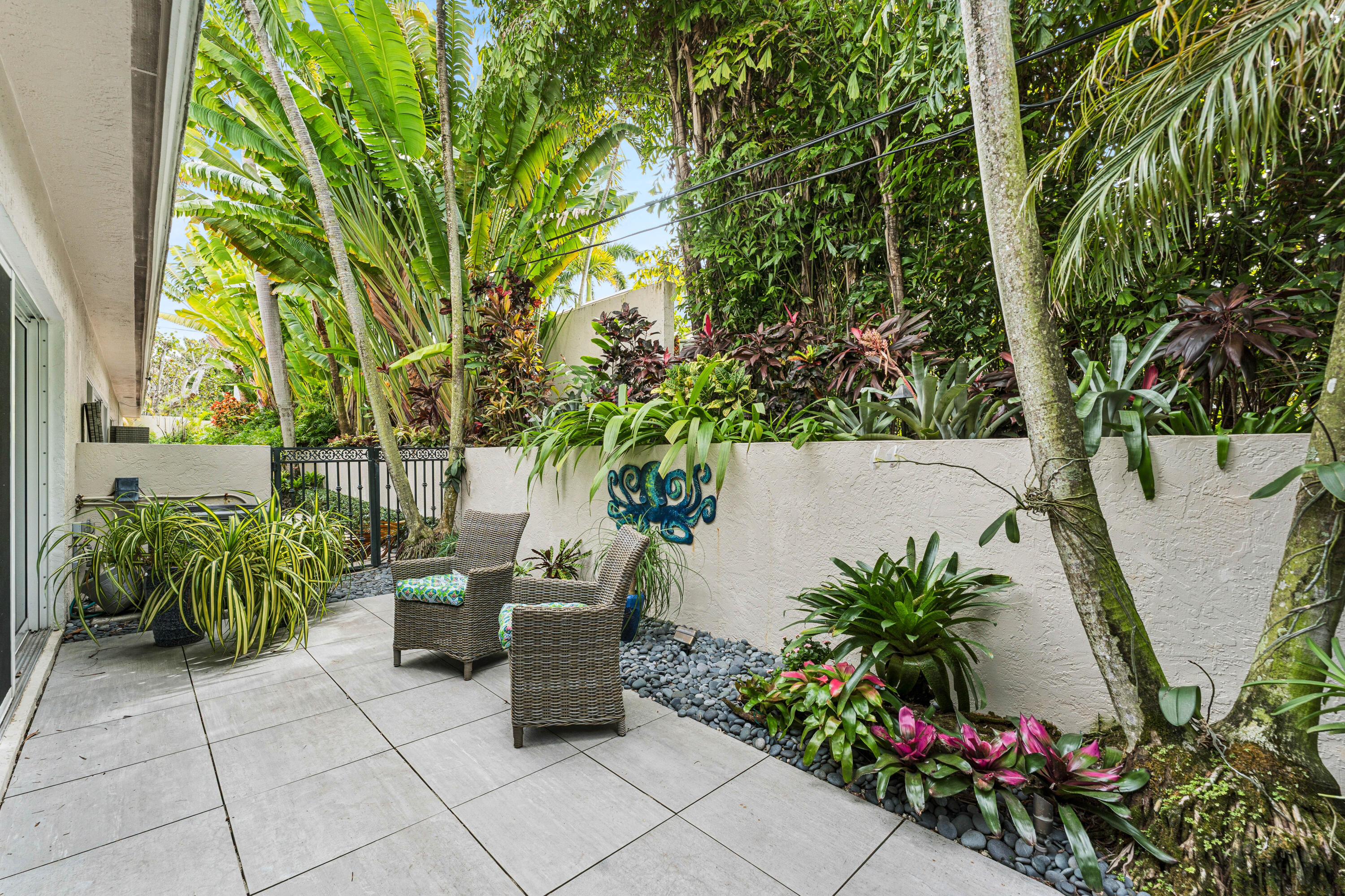 CAMBRIA CREST - Residential