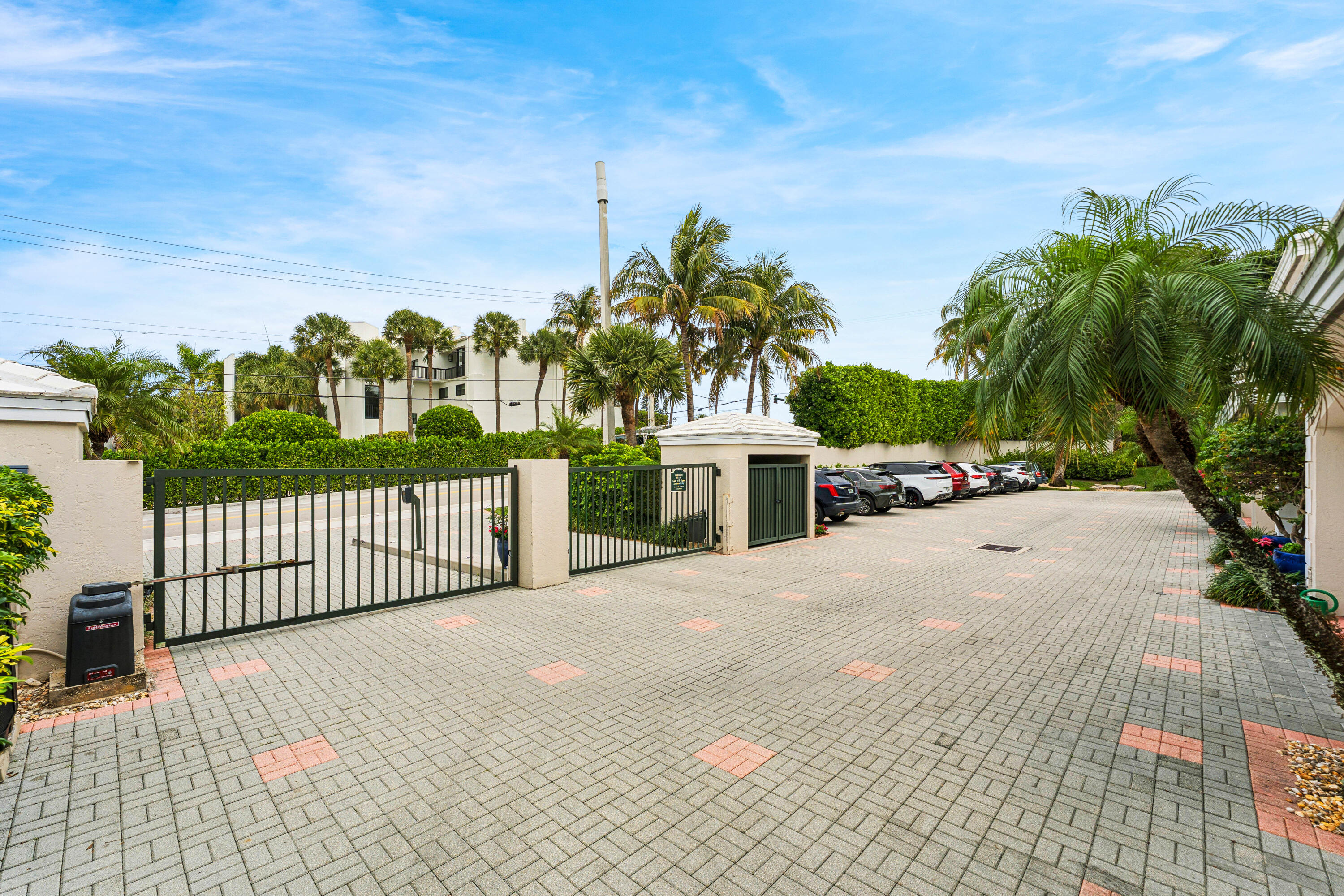 CAMBRIA CREST - Residential