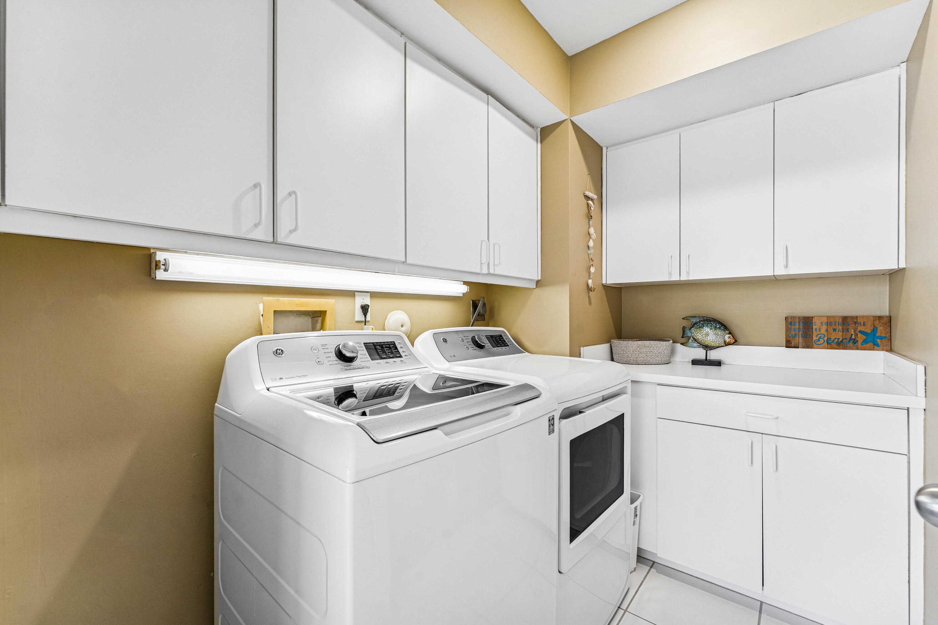 CAMBRIA CREST - Residential