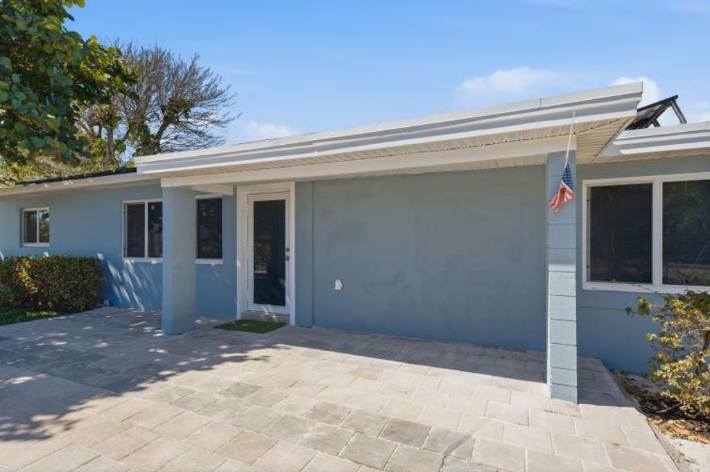 Photo of 1115 S Seacrest Boulevard, Boynton Beach, FL 33435 (MLS # R11166544)