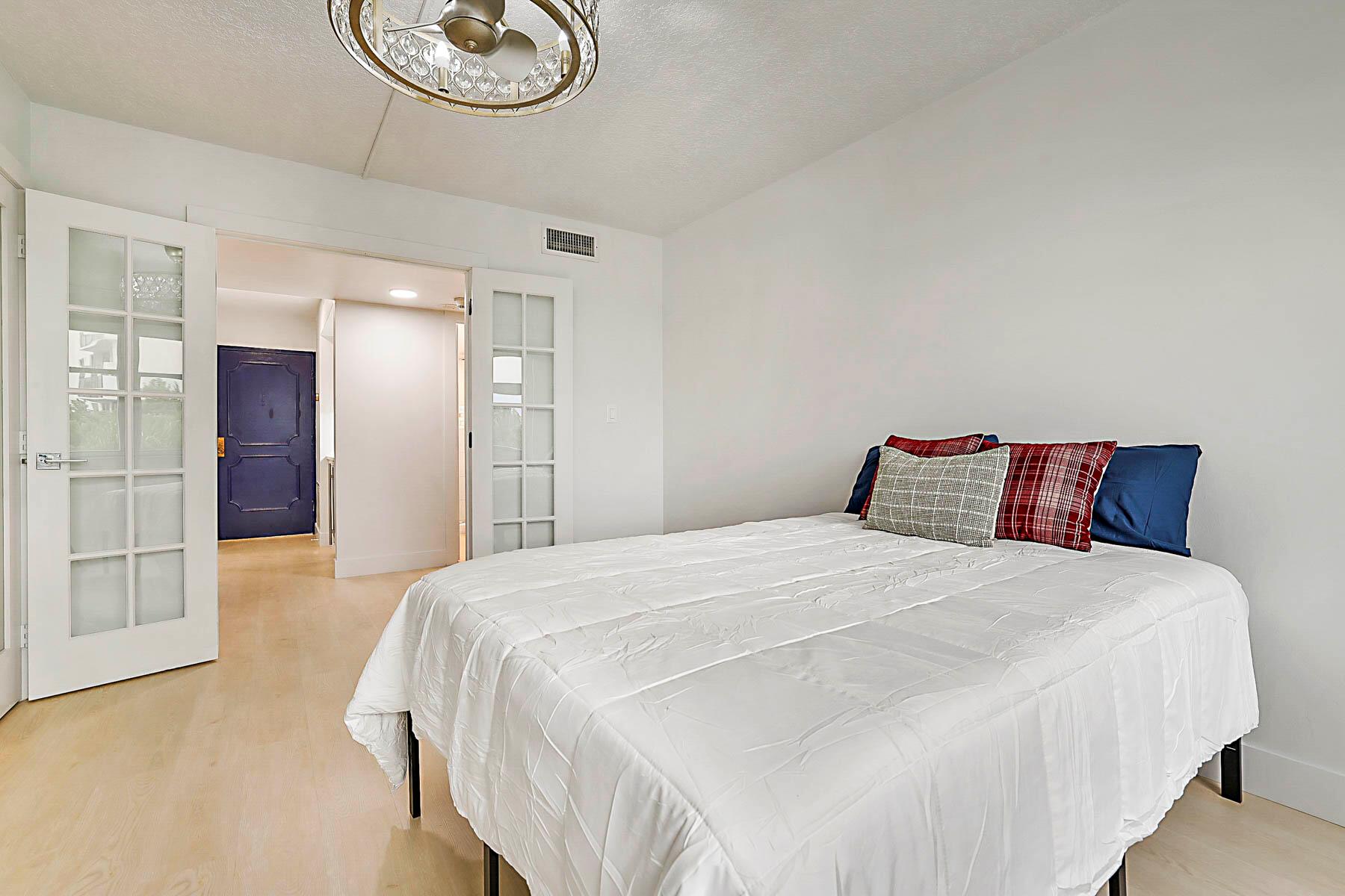 BOCA TOWERS CONDO PORTION - Residential