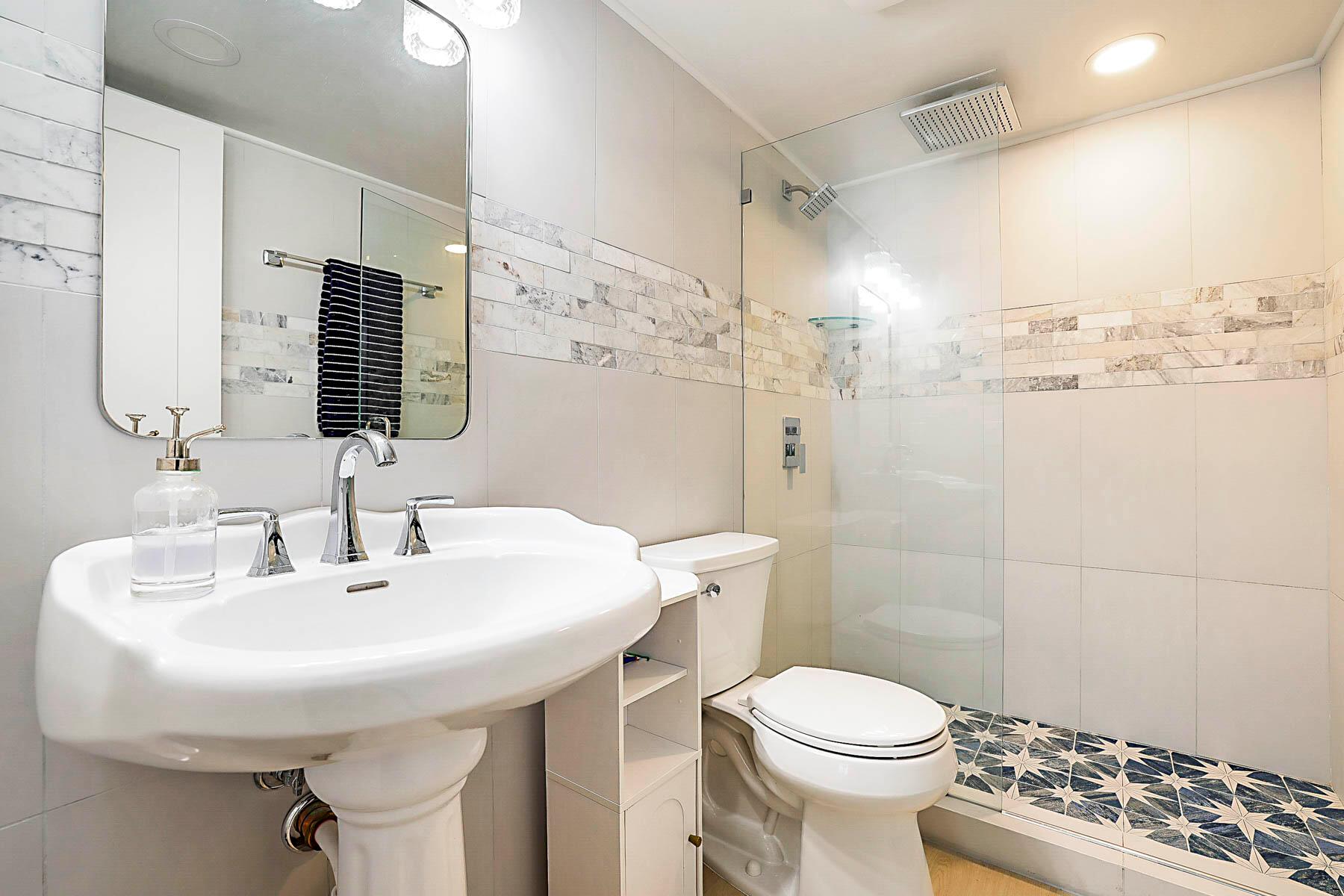 BOCA TOWERS CONDO PORTION - Residential