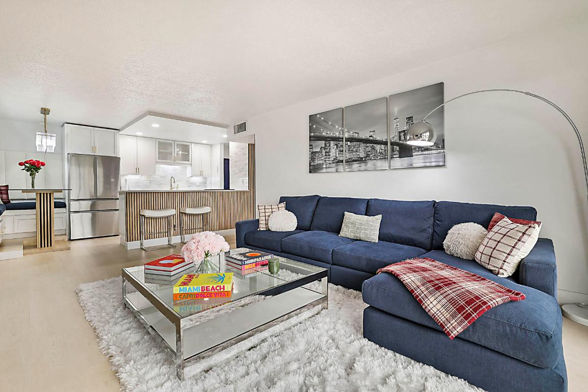 2121 N Ocean Boulevard 305w