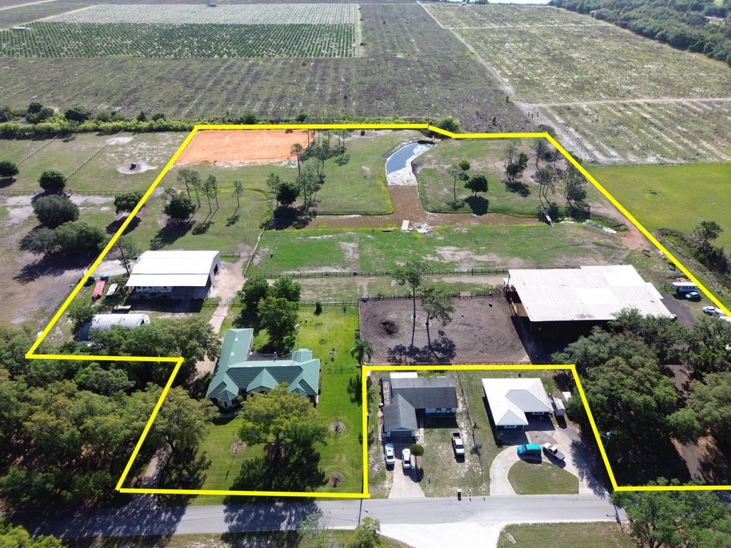 Photo of 3046 N Bowden Road, Avon Park, FL 33825 (MLS # B26018985)