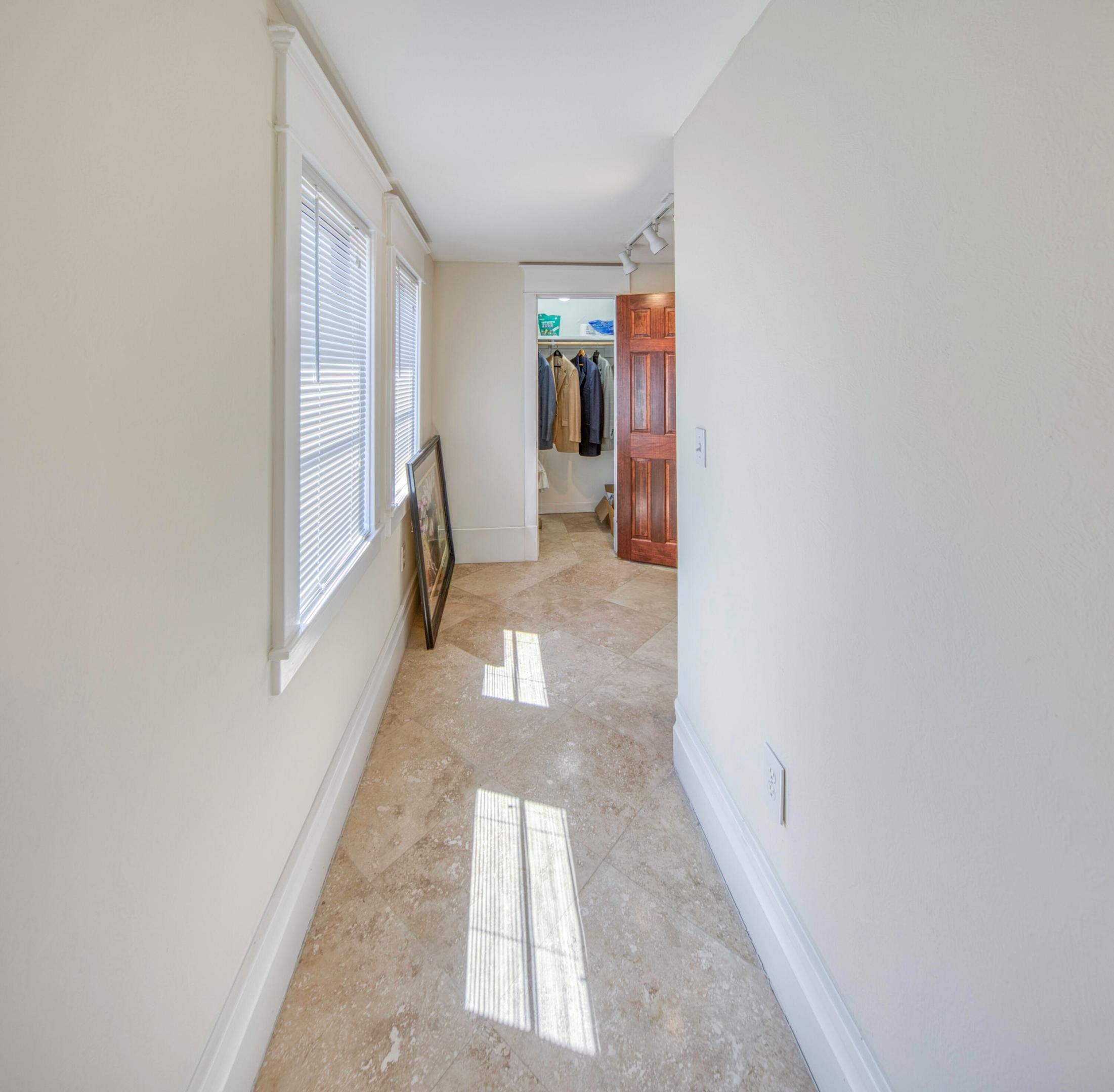 LAKE WORTH TOWN OF - Residential