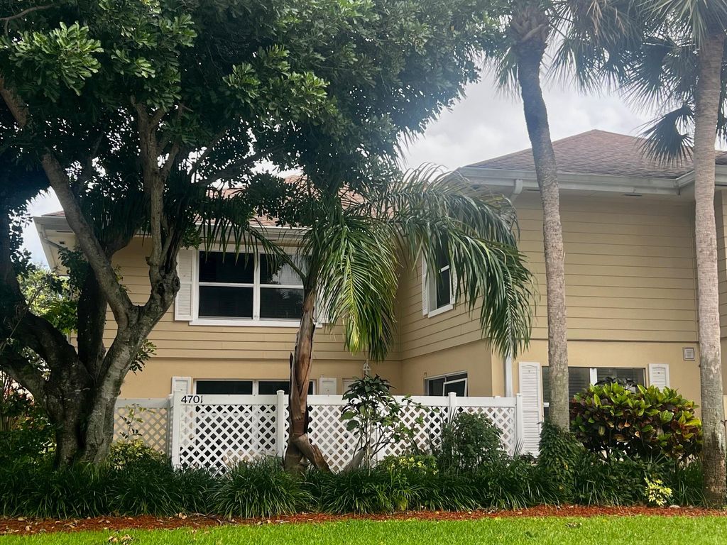 Photo of 4701 Roxbury Court, Boynton Beach, FL 33436 (MLS # B26008654)