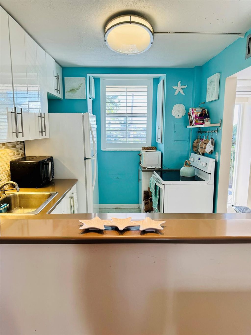 Photo of 5300 NE 24th Terrace #303C, Fort Lauderdale, FL 33308 (MLS # F10552041)