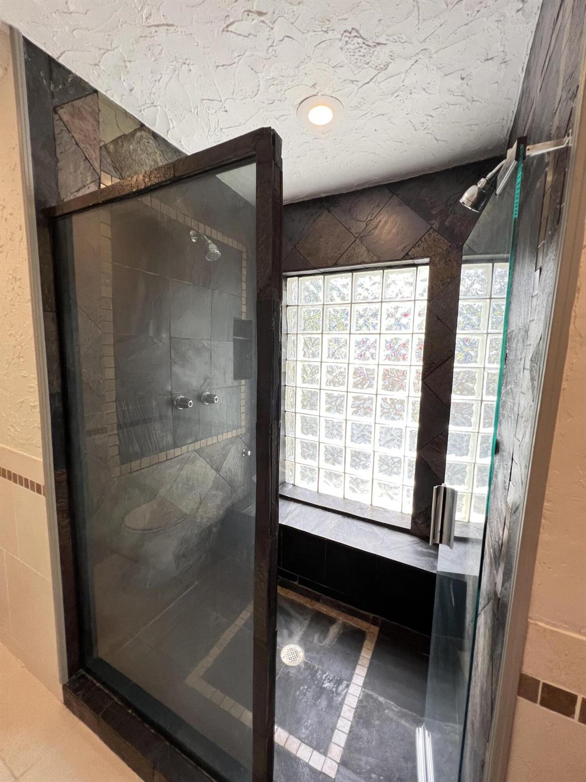 KINGSLAND PINES - Residential Lease