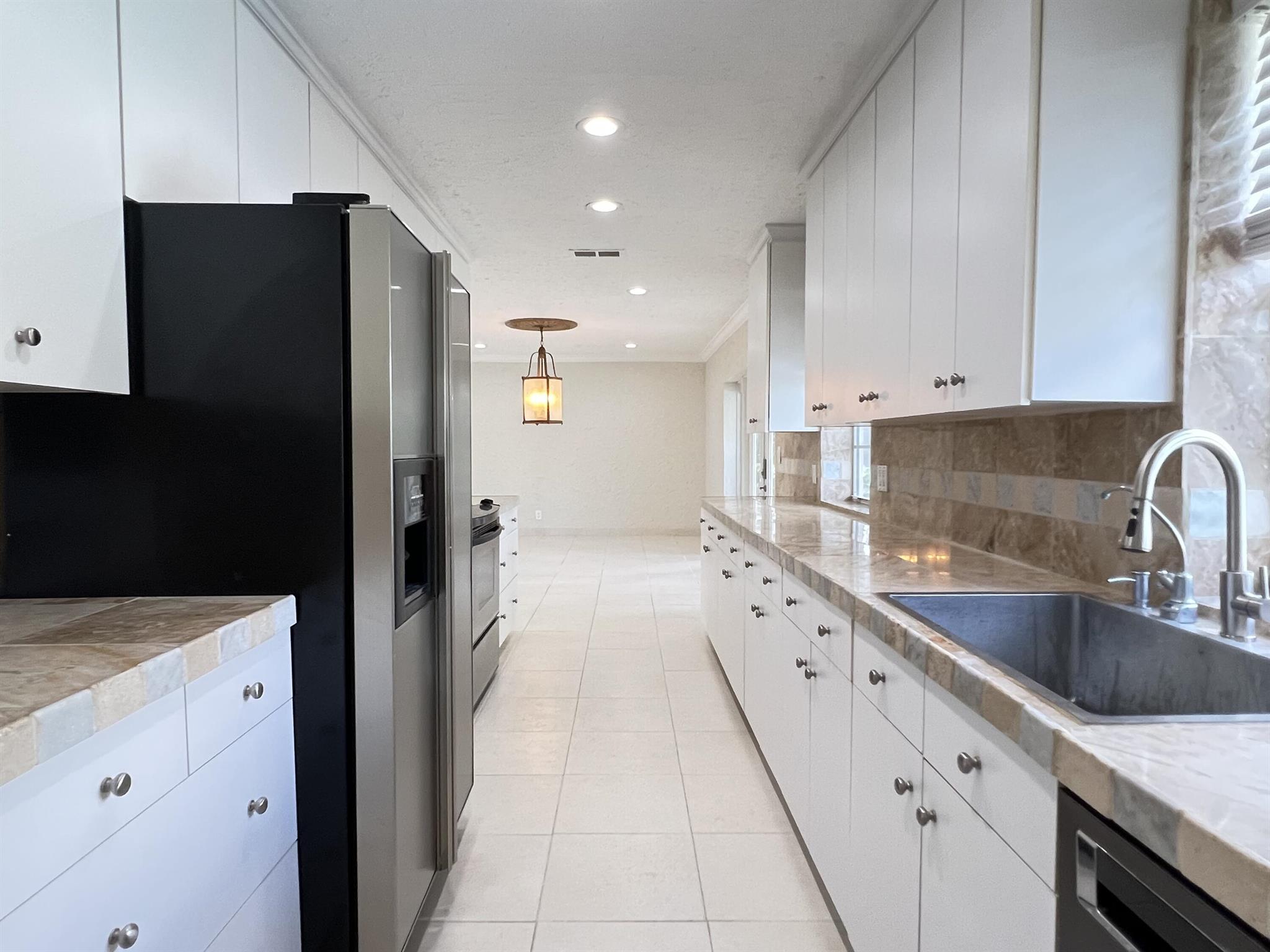 KINGSLAND PINES - Residential Lease