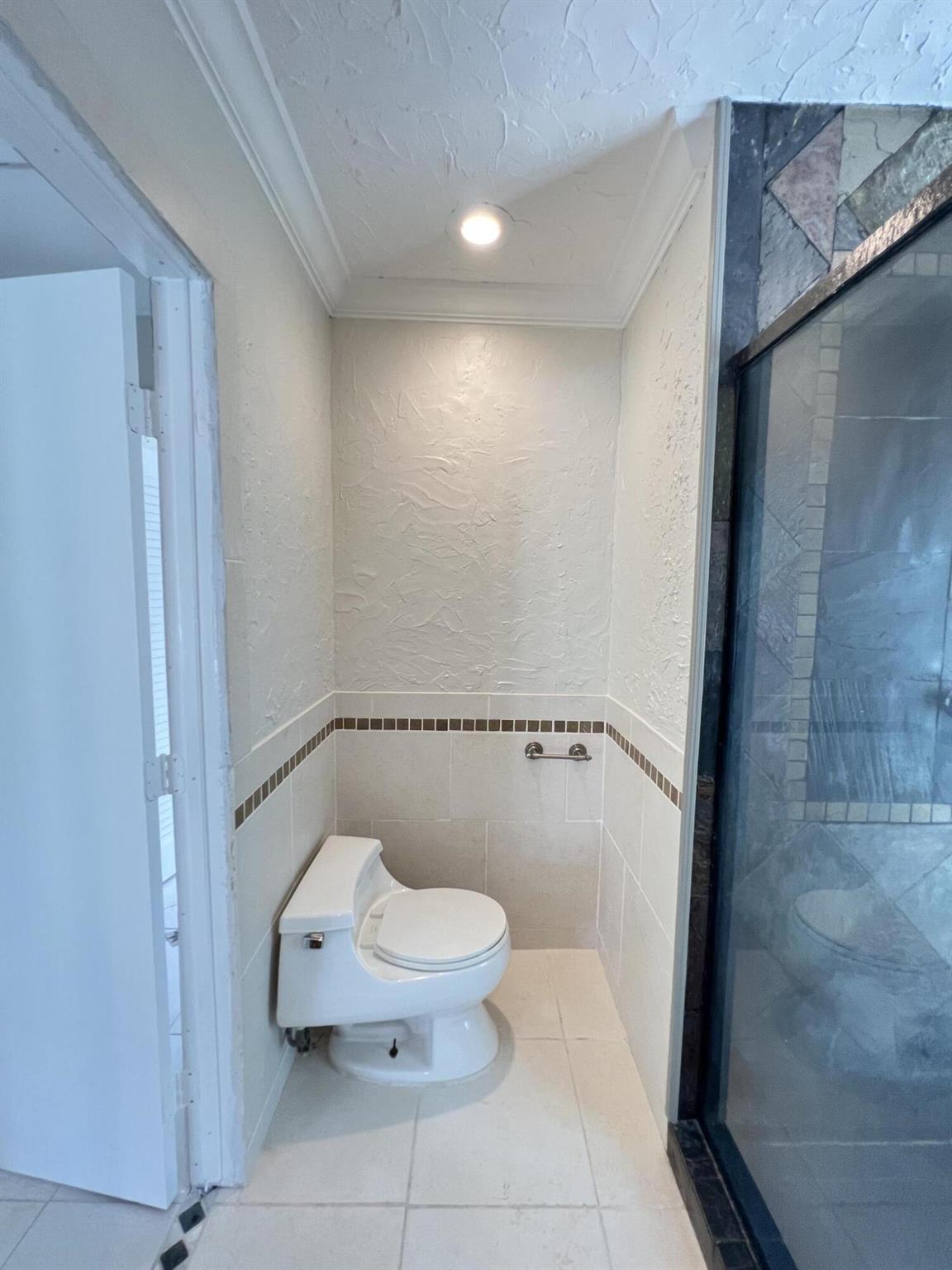 KINGSLAND PINES - Residential Lease