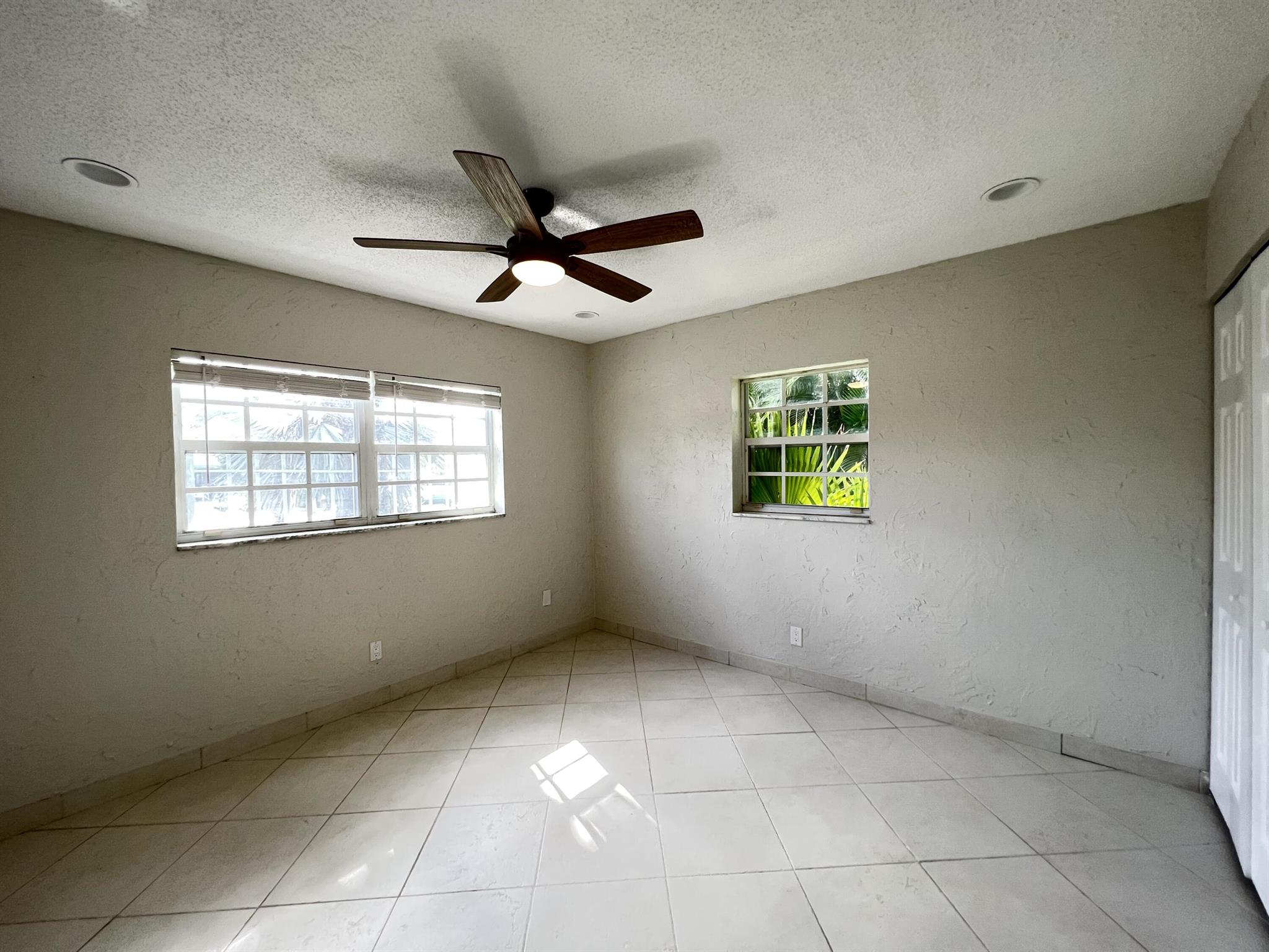 KINGSLAND PINES - Residential Lease