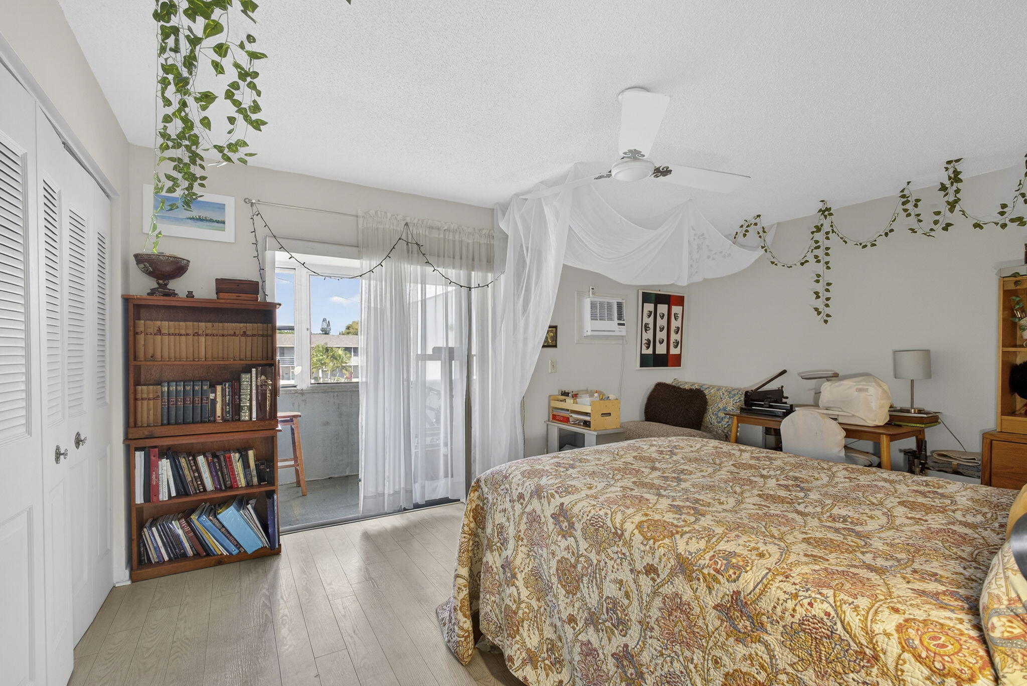 CAMDEN CONDOS - Residential