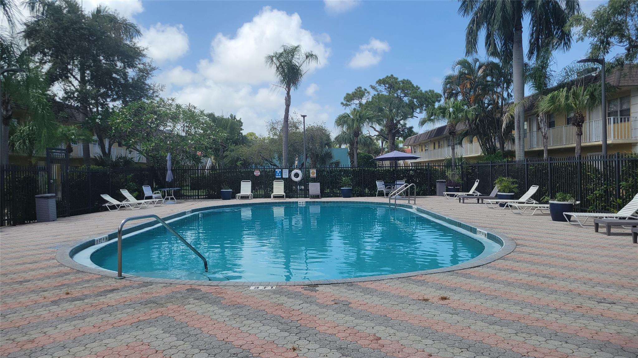 Village Park At Oakland C - Residential Lease