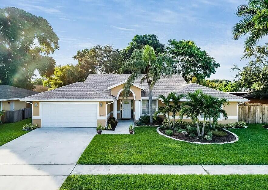 1251 Rowayton Circle