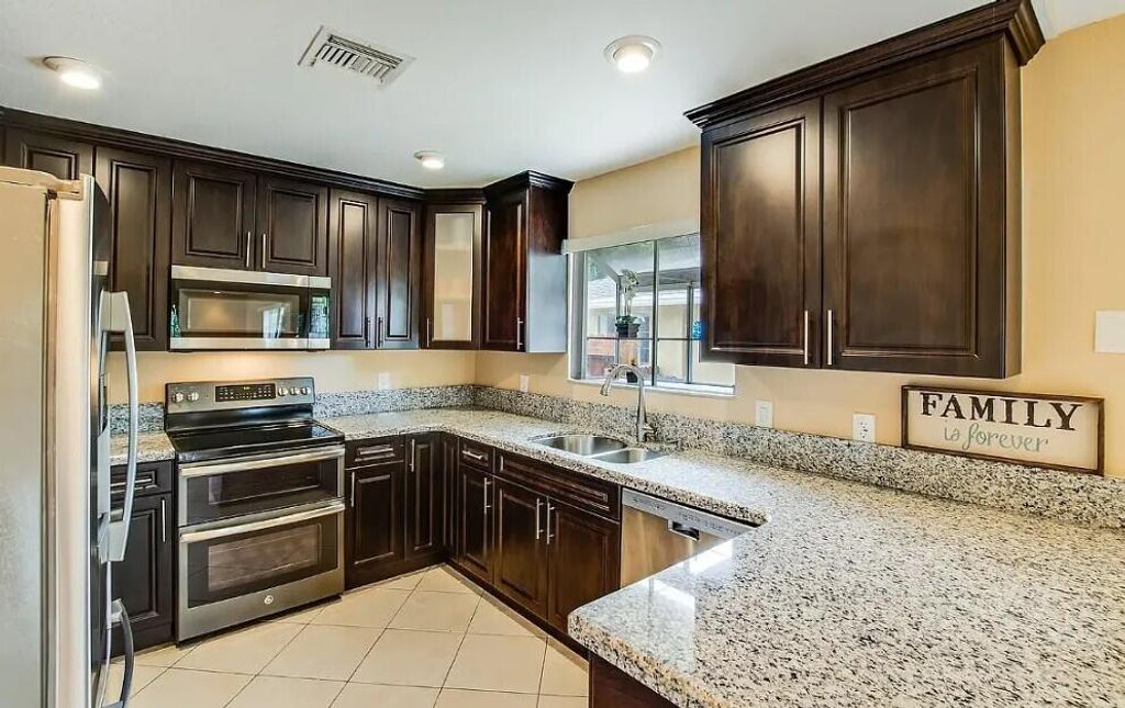 Photo of 1251 Rowayton Circle, Wellington, FL 33414 (MLS # B26029539)