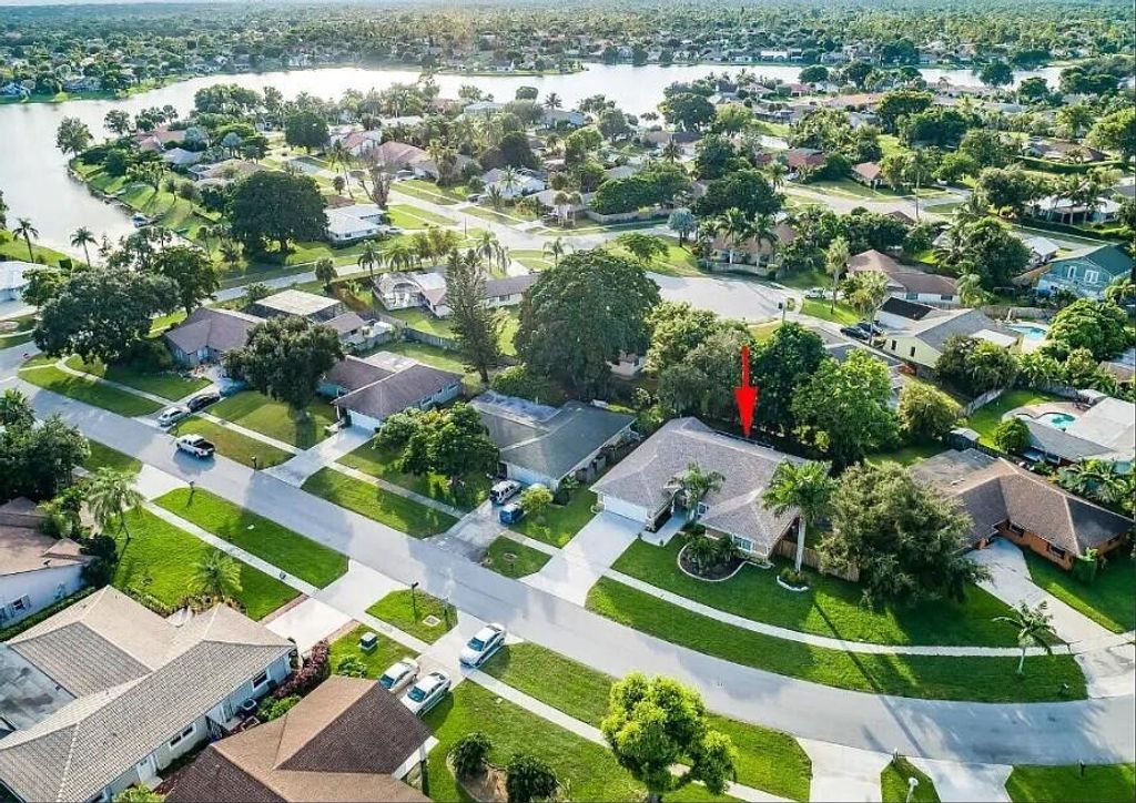 Photo of 1251 Rowayton Circle, Wellington, FL 33414 (MLS # B26029539)