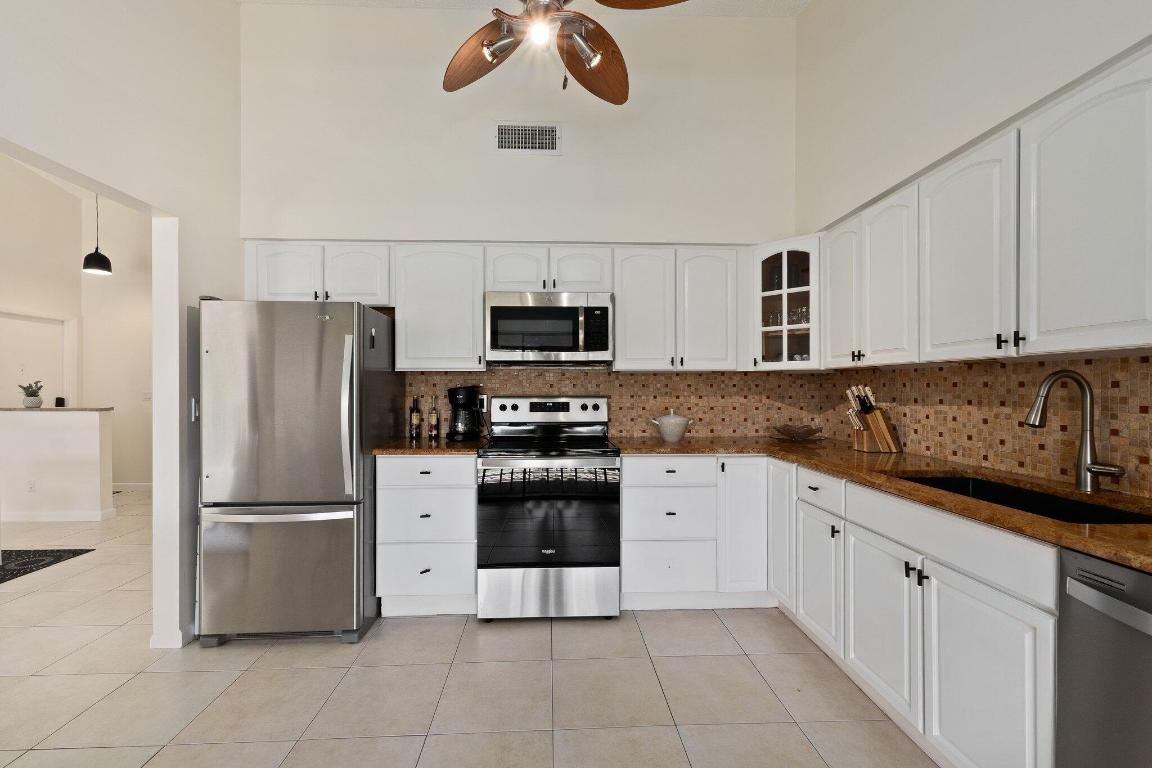 THE SANDS SECTION 1 CONDOMINIUM - Residential