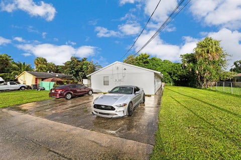 Featured picture for the property R10748089
