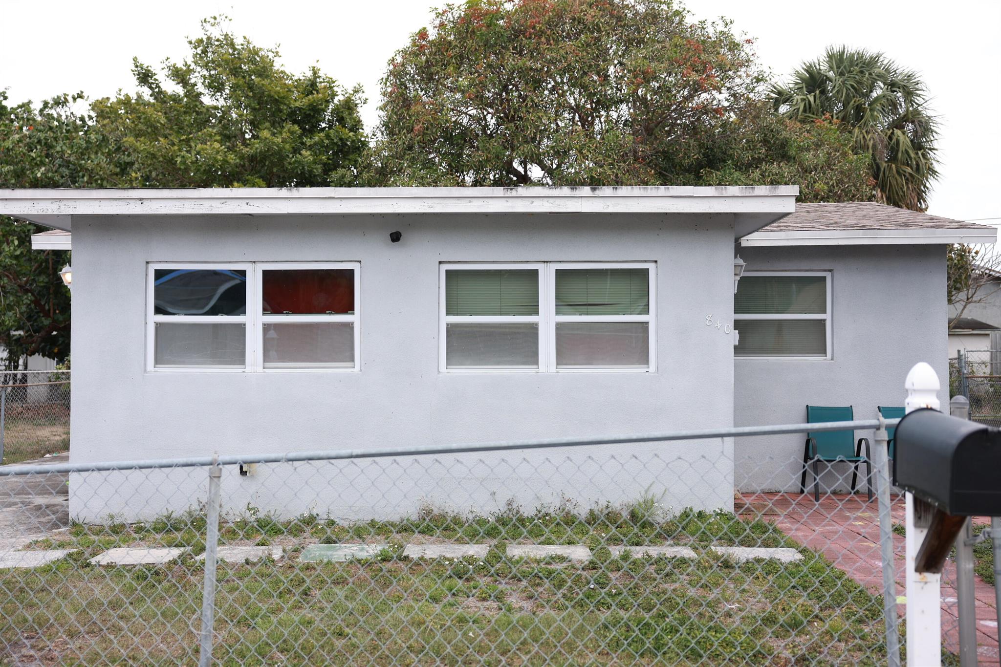 840 W 1st Street