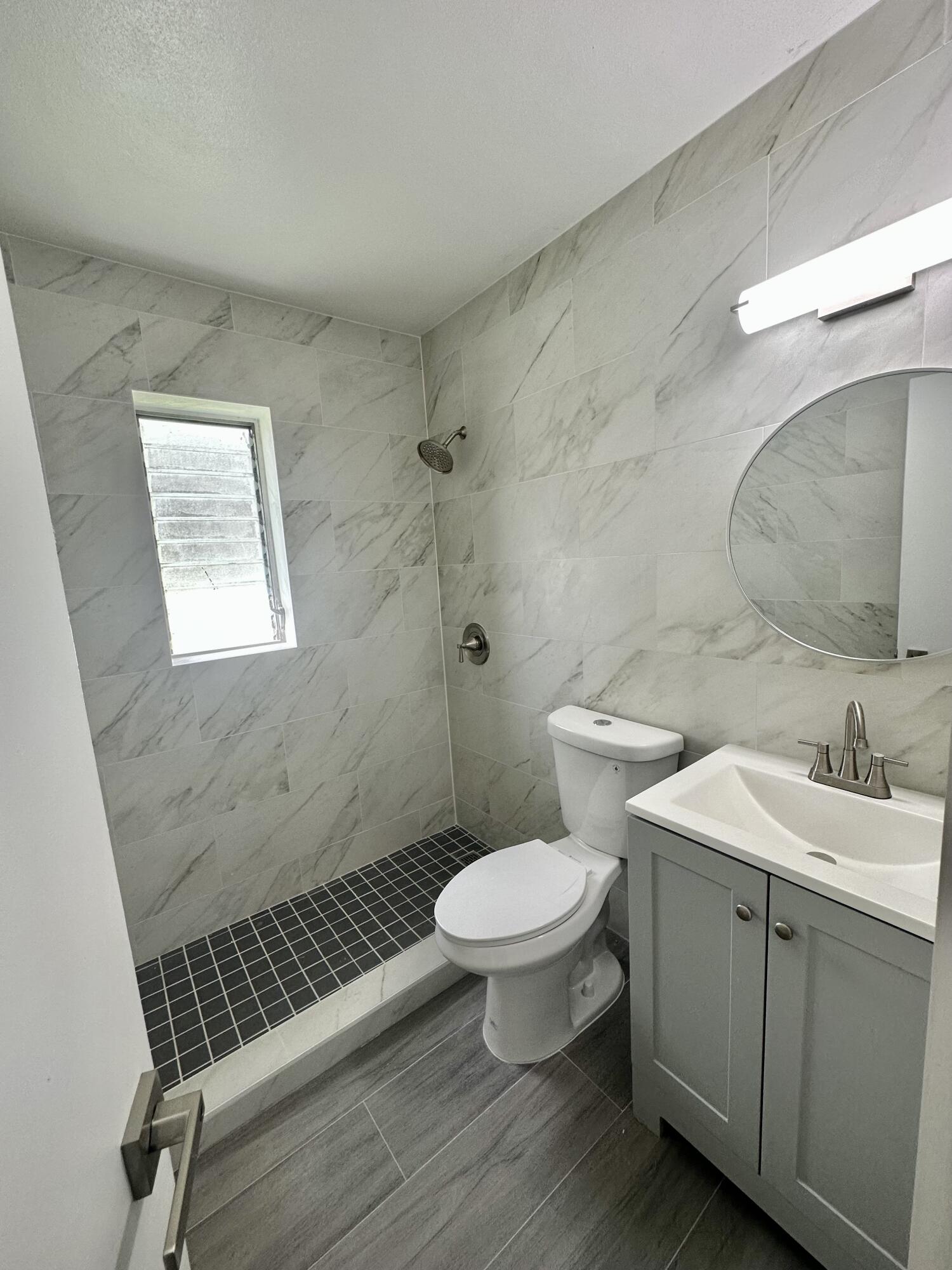 CARVER PARK - Residential Lease