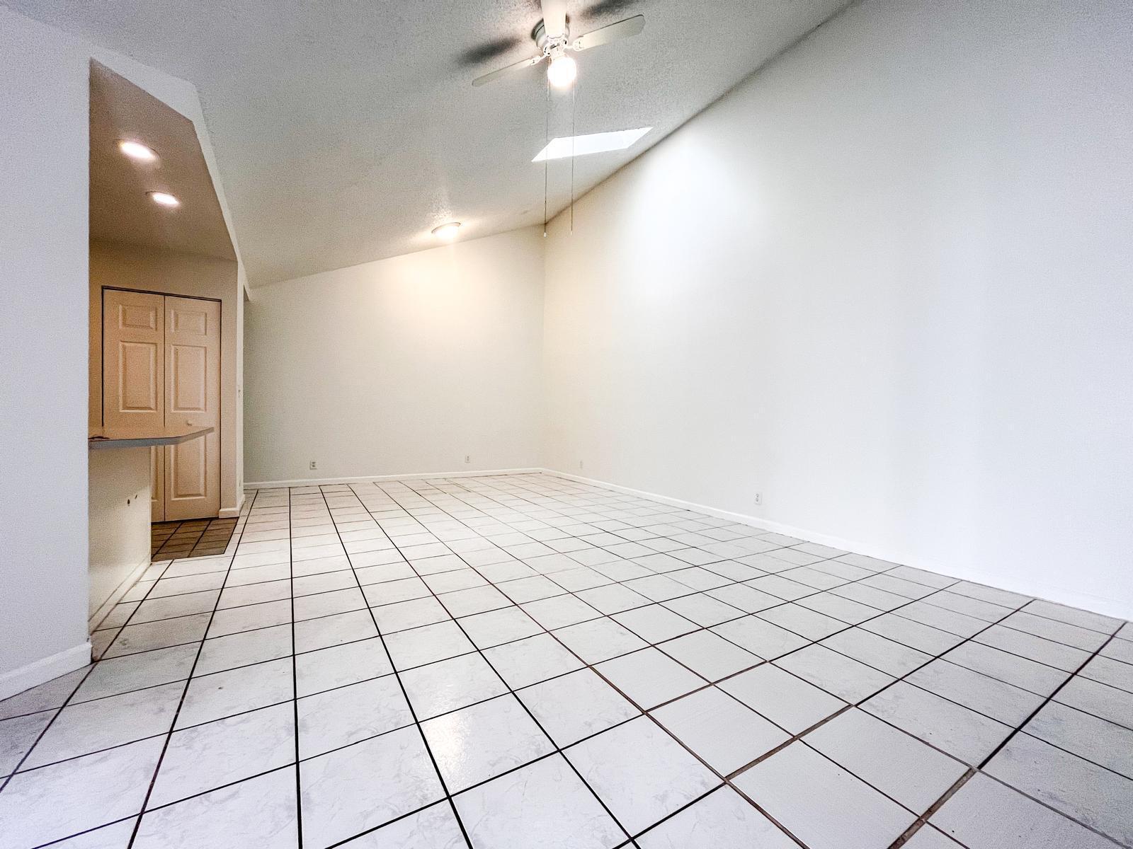 SUGAR POND MANOR OF WELLI - Residential Lease