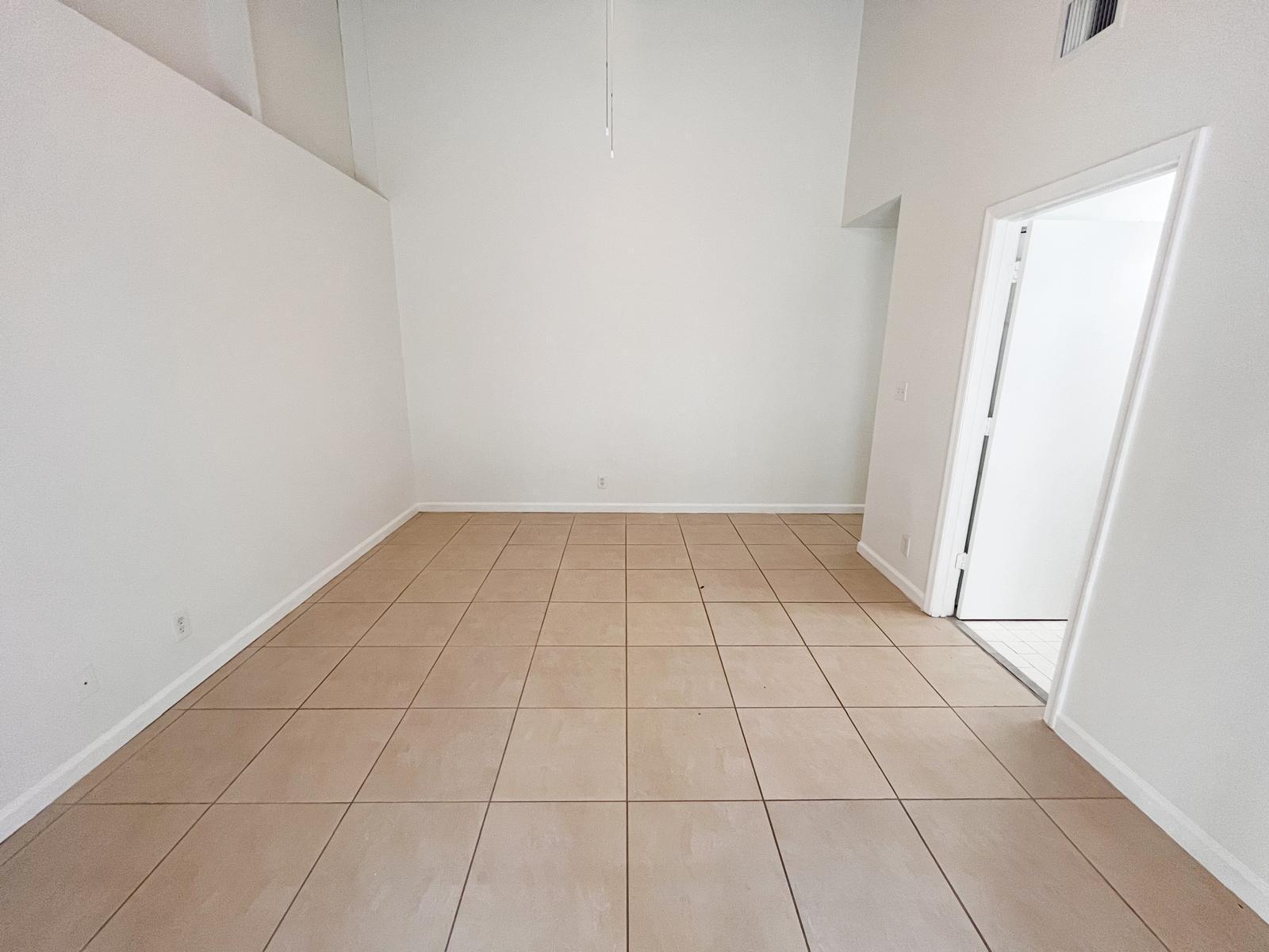 SUGAR POND MANOR OF WELLI - Residential Lease