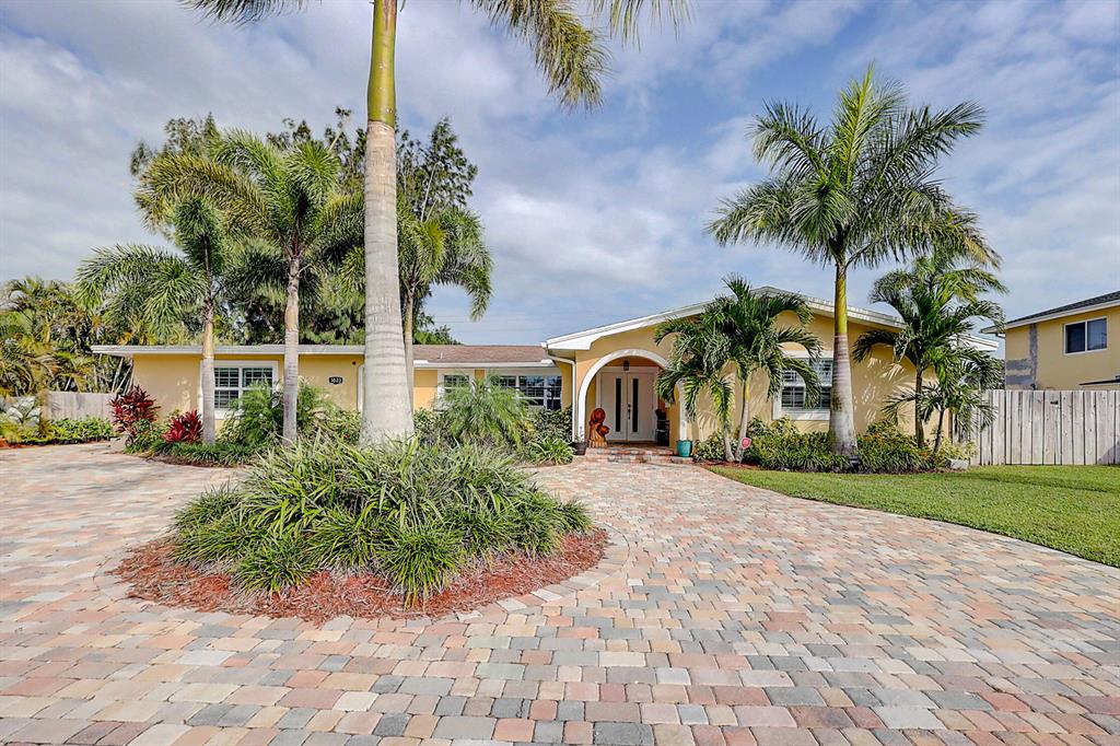 NORTH RIVER SHORES - Residential