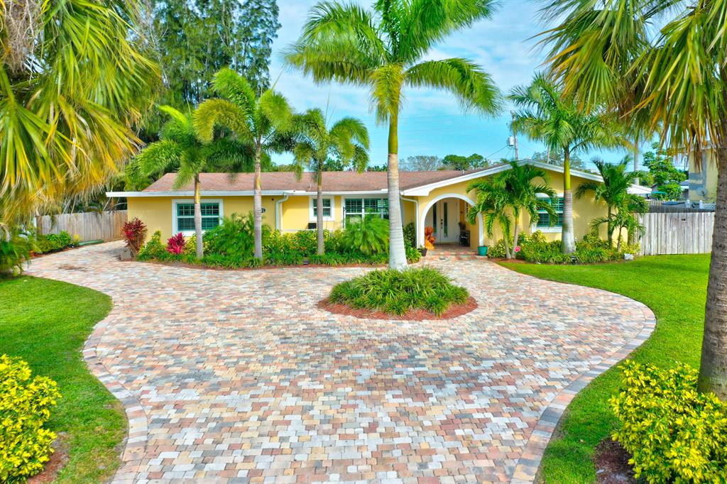 NORTH RIVER SHORES - Residential