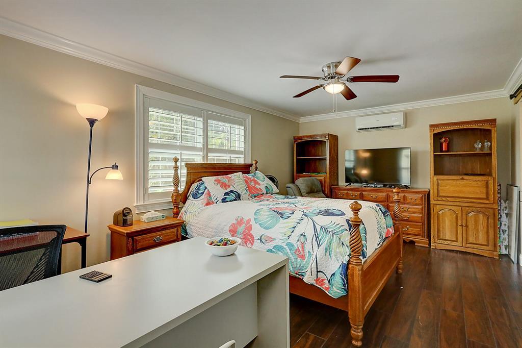 NORTH RIVER SHORES - Residential