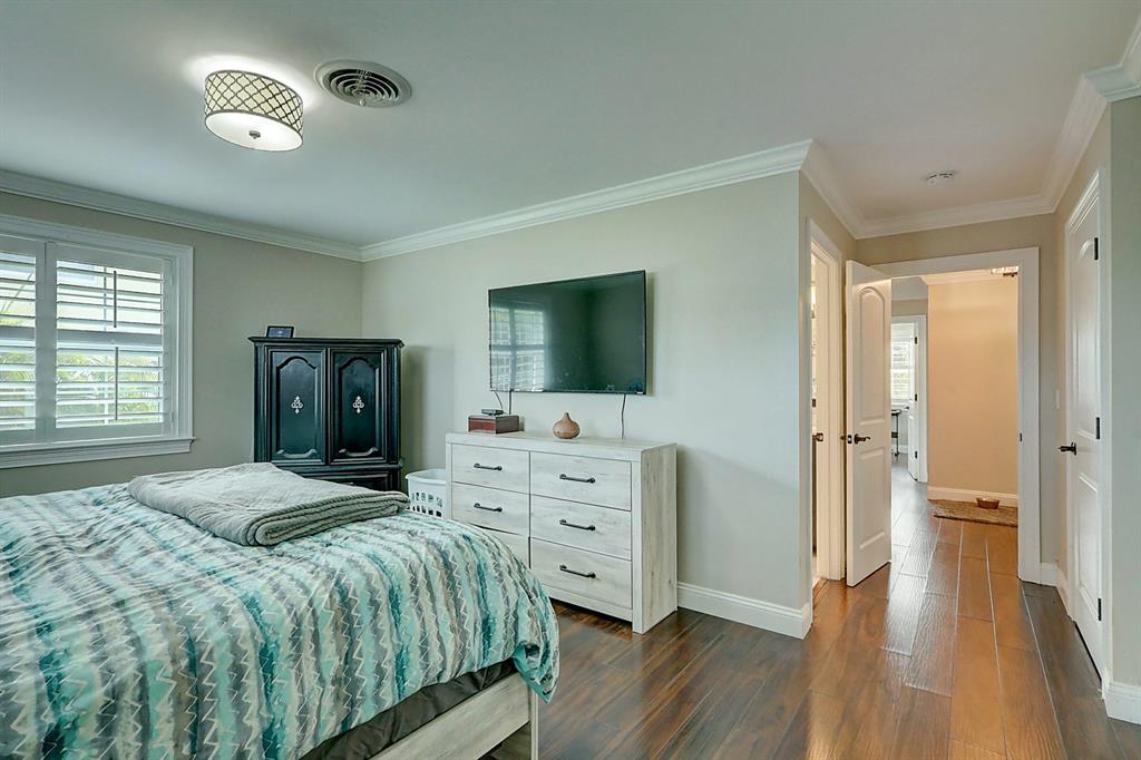 NORTH RIVER SHORES - Residential