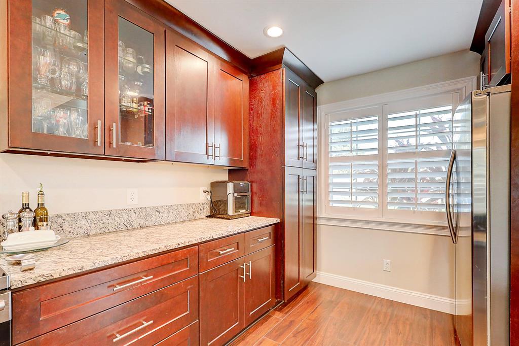 NORTH RIVER SHORES - Residential