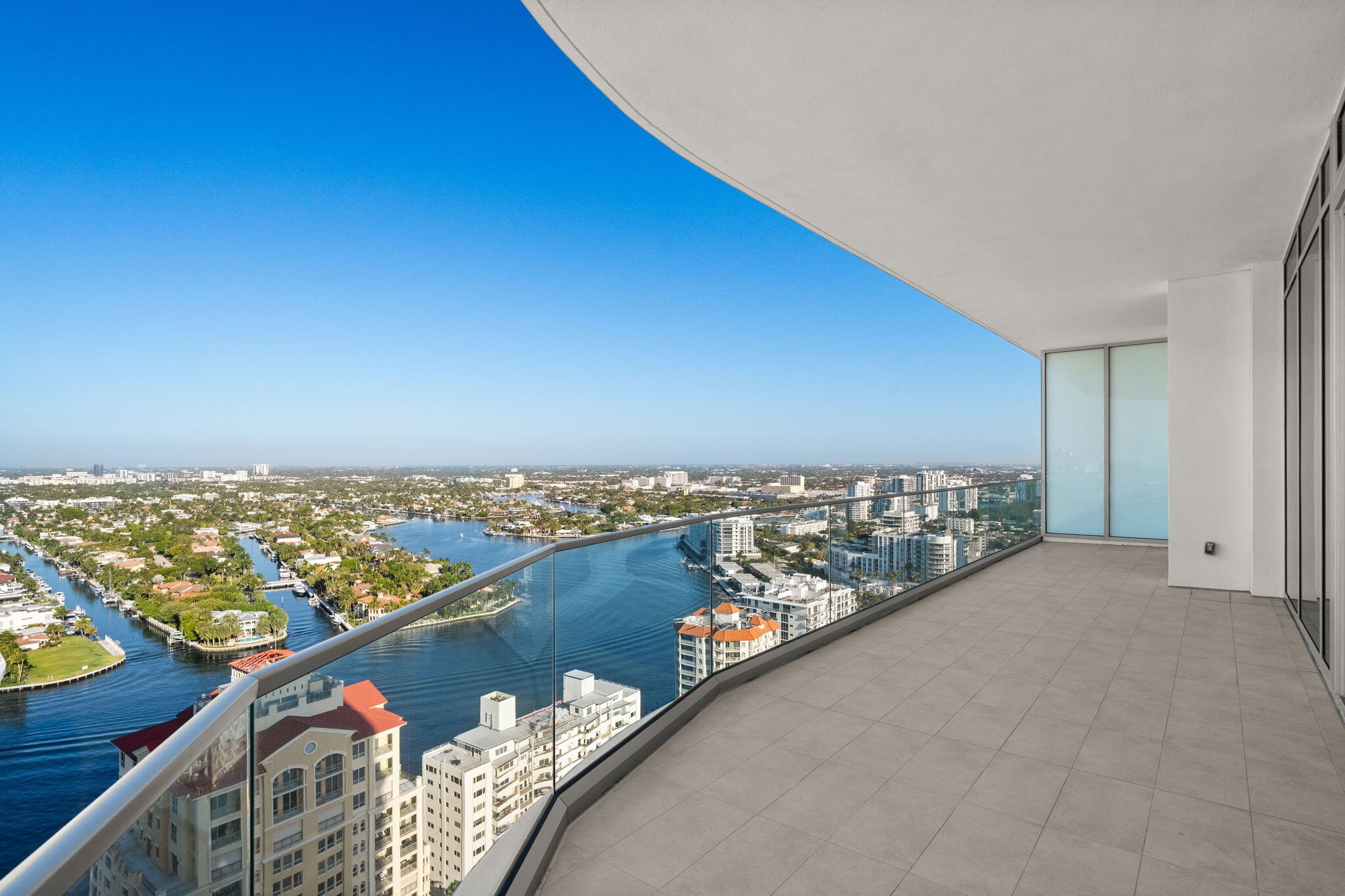 Selene Oceanfront Residences - Residential