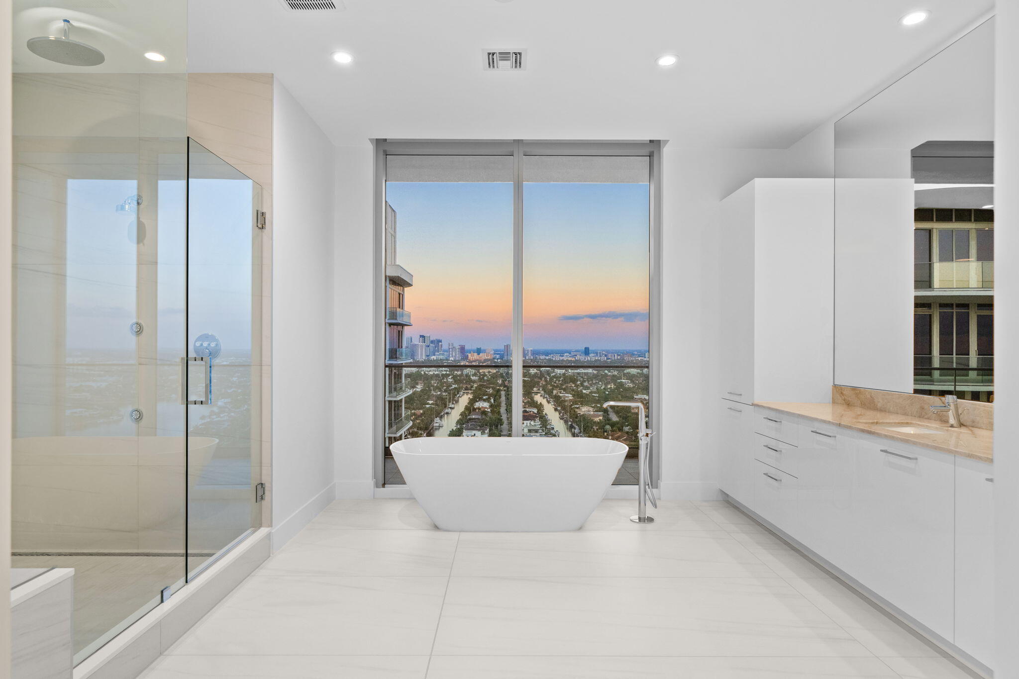 Selene Oceanfront Residences - Residential