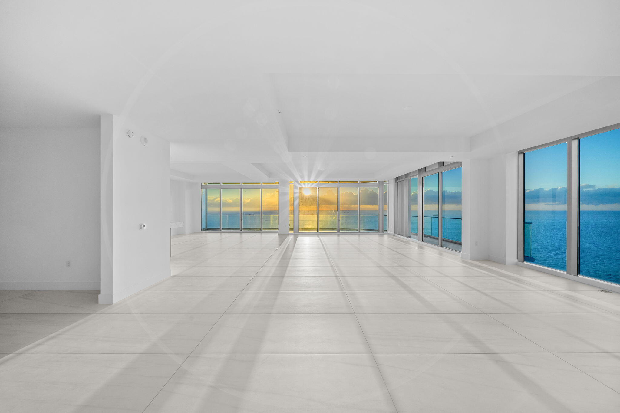 151 N Seabreeze Boulevard Ph2601-e