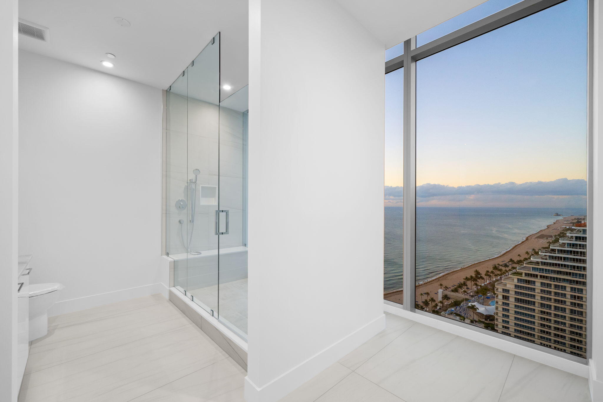 Selene Oceanfront Residences - Residential