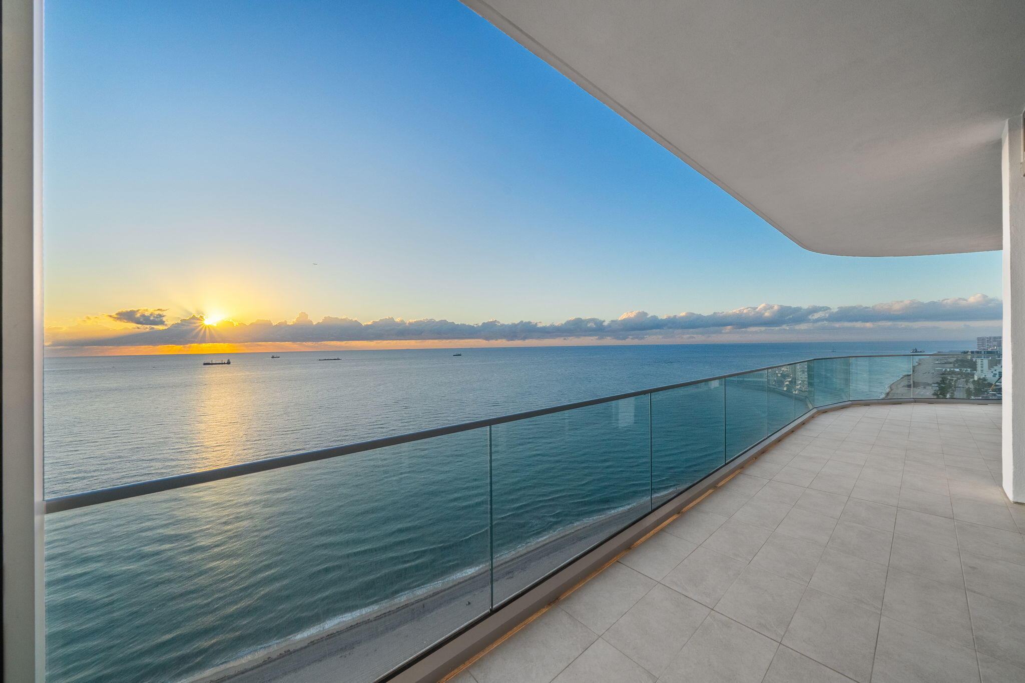Selene Oceanfront Residences - Residential