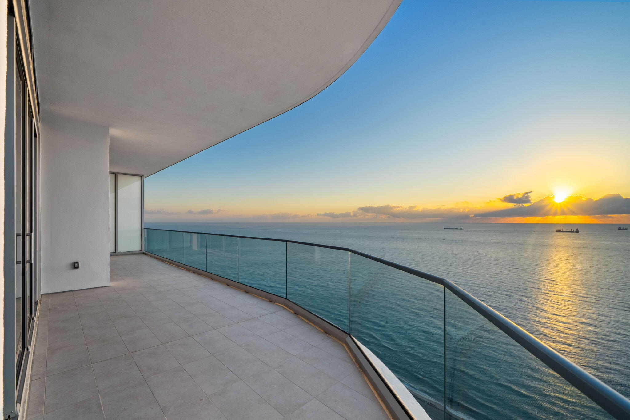 Selene Oceanfront Residences - Residential