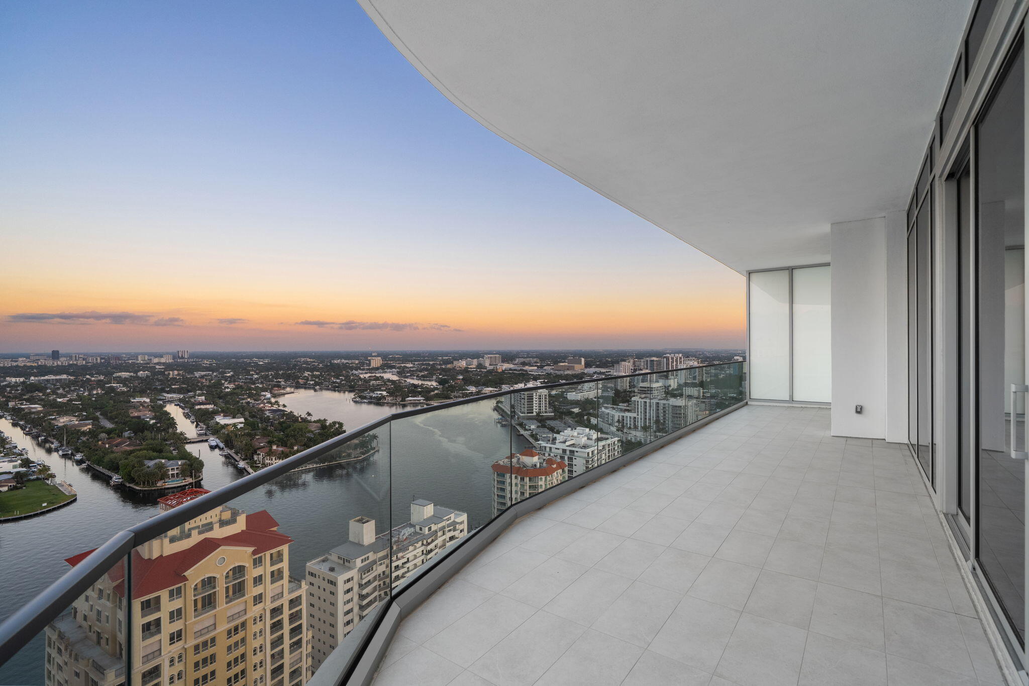 Selene Oceanfront Residences - Residential