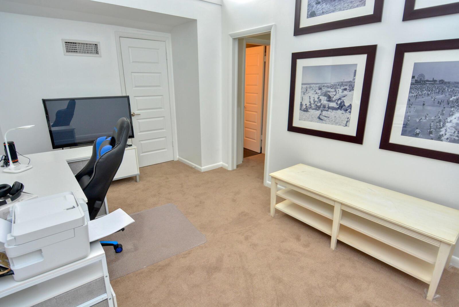 FAIRWAY VILLAS CONDO @ IR - Residential