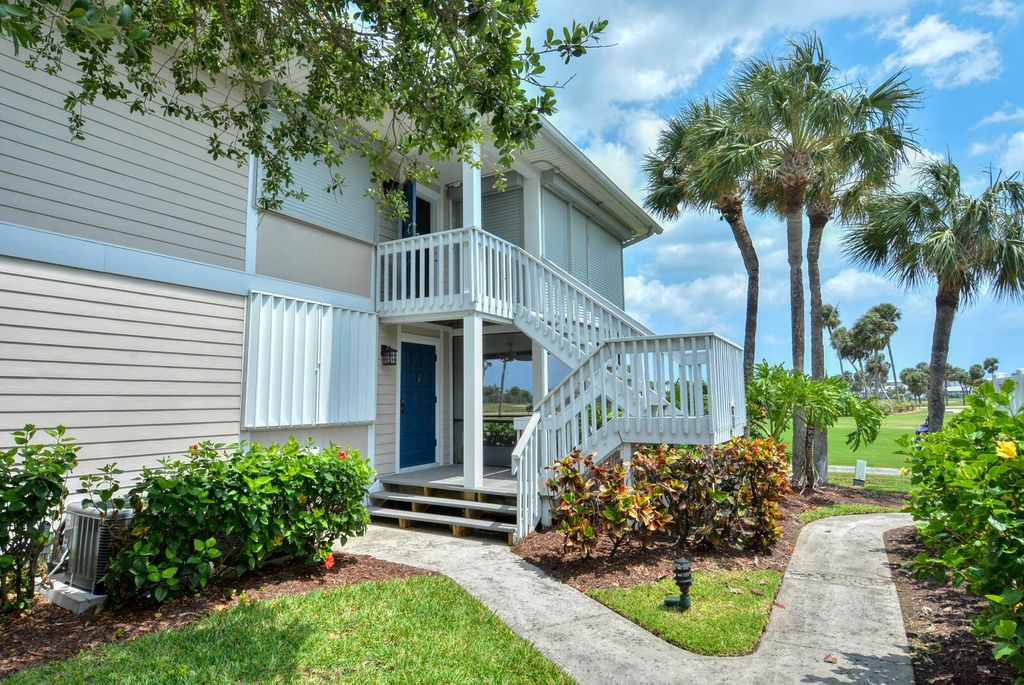 Photo of 318 NE Golfview Circle, Stuart, FL 34996 (MLS # R11146650)