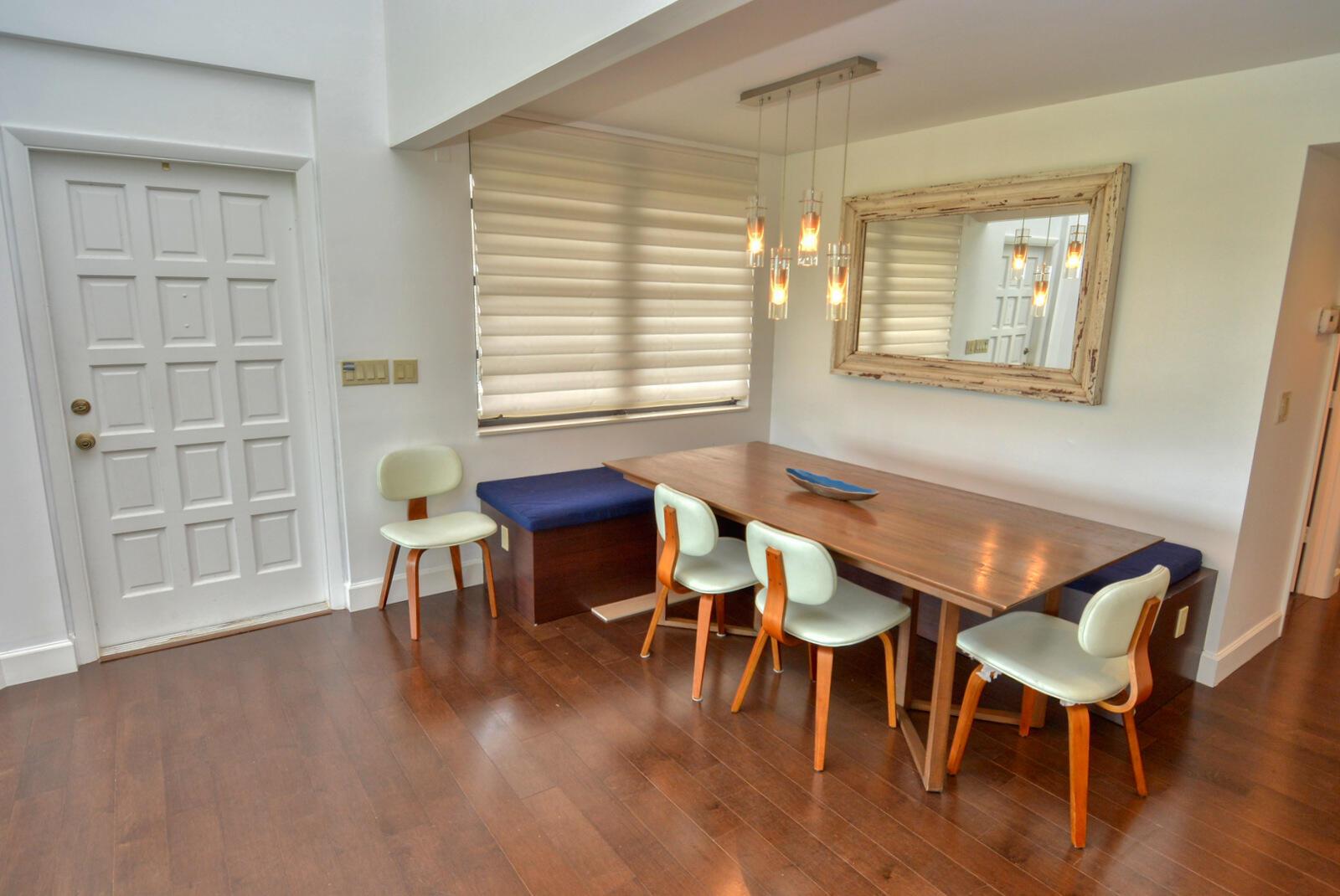 FAIRWAY VILLAS CONDO @ IR - Residential