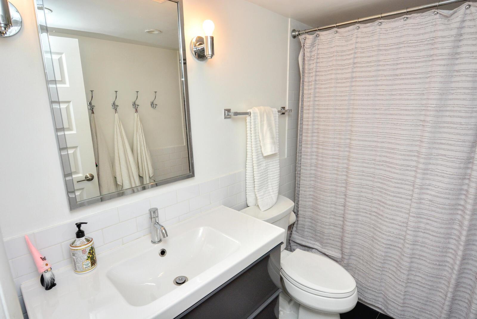 FAIRWAY VILLAS CONDO @ IR - Residential