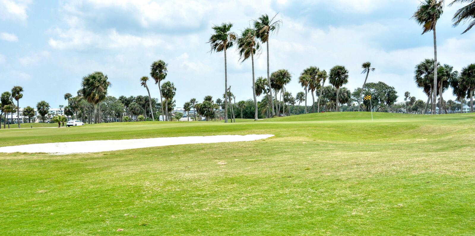 FAIRWAY VILLAS CONDO @ IR - Residential