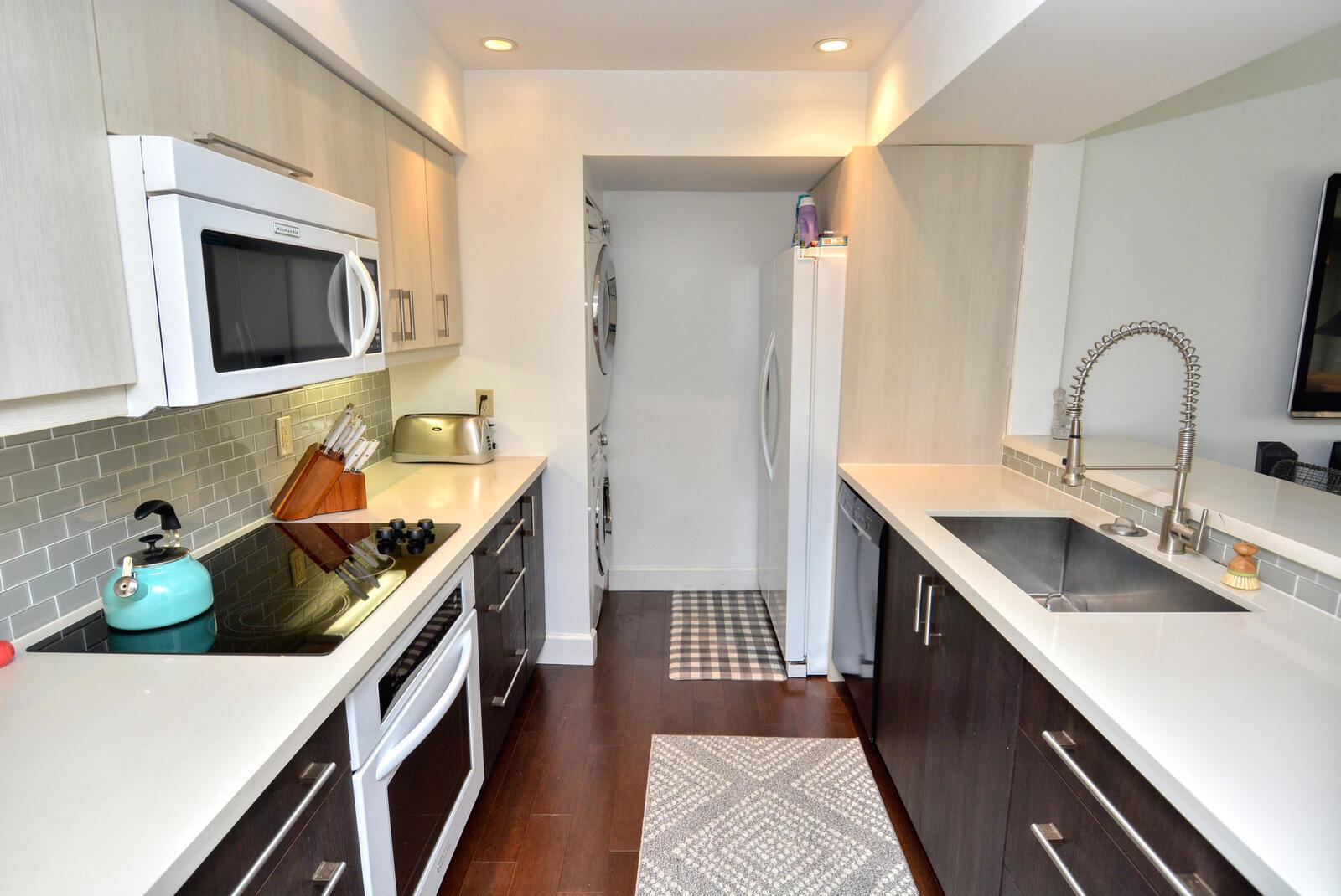 FAIRWAY VILLAS CONDO @ IR - Residential