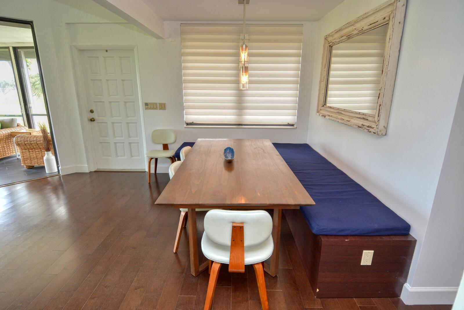 FAIRWAY VILLAS CONDO @ IR - Residential